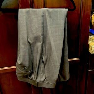 Plaid gray Perry Ellis pants /slacks, excellent condition,open to offers! 34x29